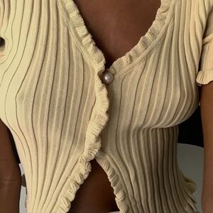 NWOT Princess Polly Beige Cropped & Ribbed Cardigan/ Top    Size S/M